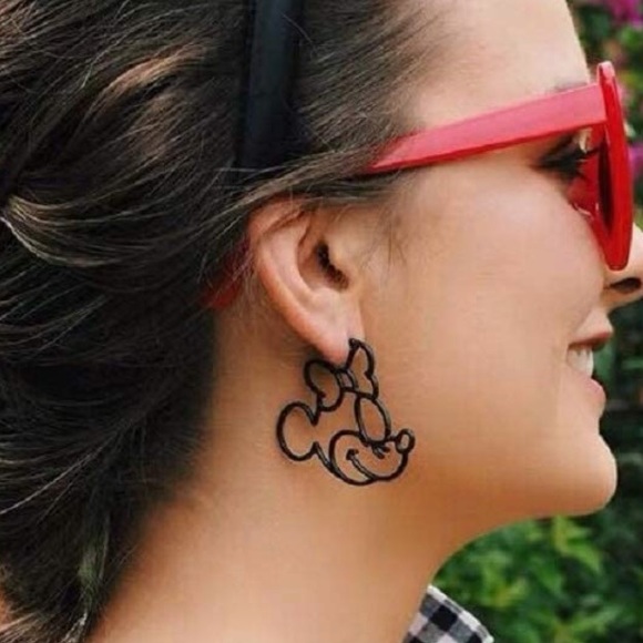 Adorable Disney Retro cute Minnie Mouse Earrings